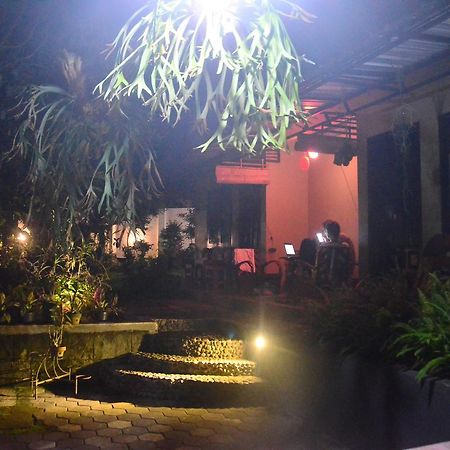 Banyu Homestay Banyuwangi  Εξωτερικό φωτογραφία