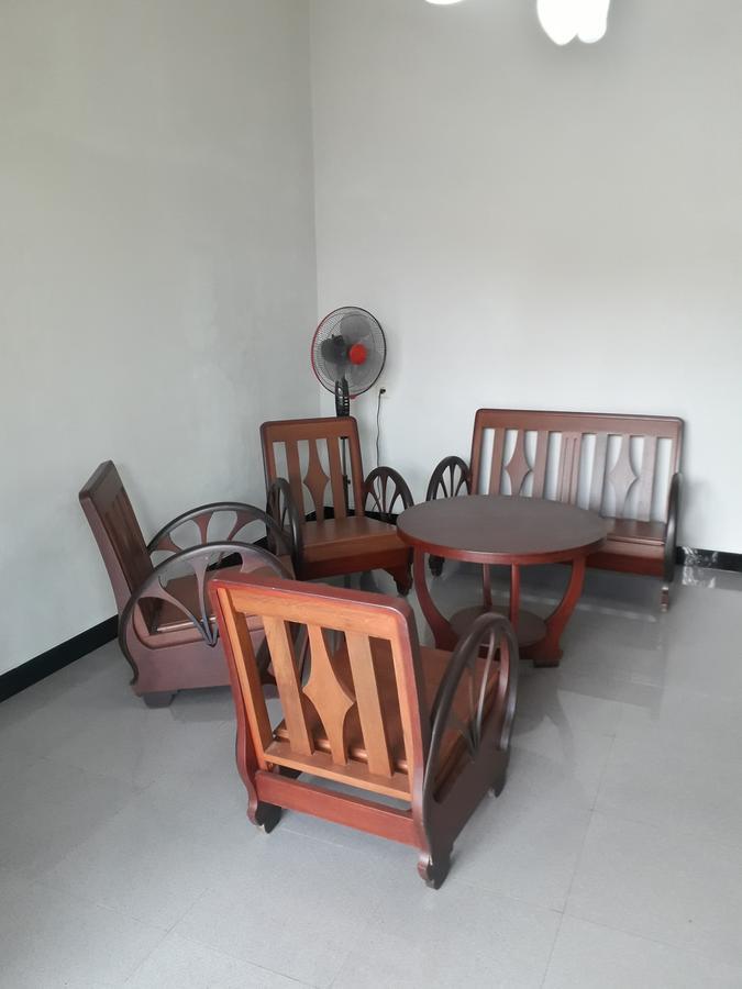 Banyu Homestay Banyuwangi  Εξωτερικό φωτογραφία
