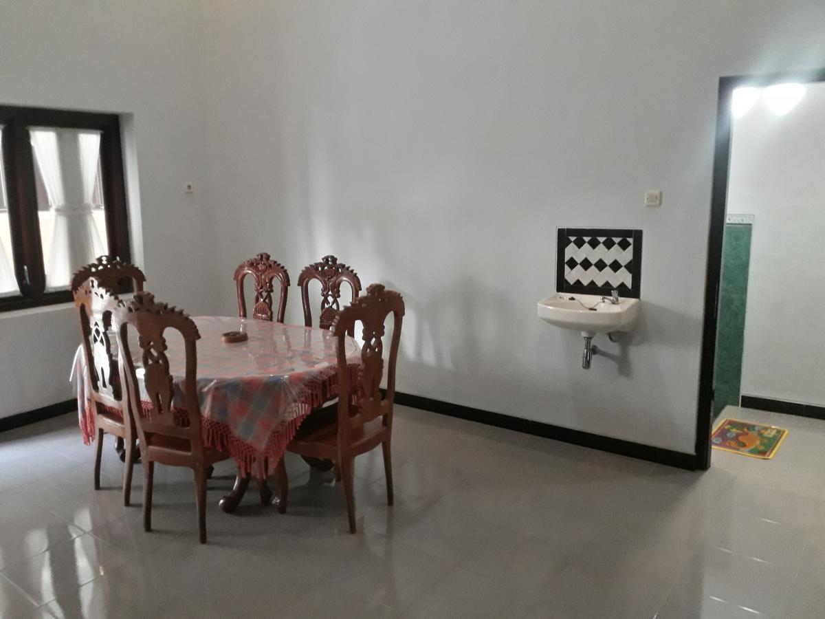 Banyu Homestay Banyuwangi  Εξωτερικό φωτογραφία
